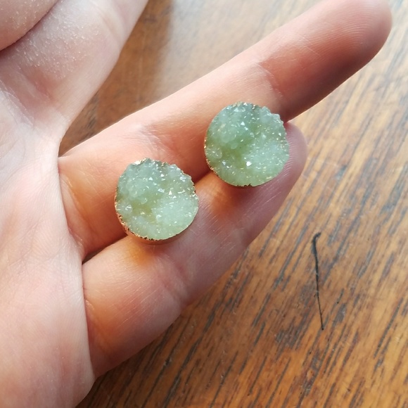 NWOT Light Green Gold Plated Druzy Studs - Picture 2 of 7
